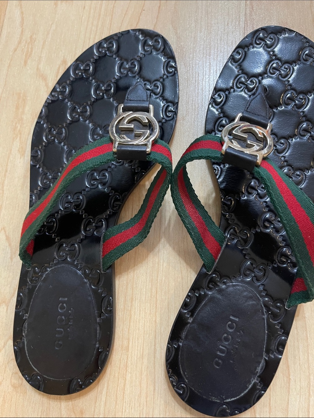 Gucci Black Leather Thong Sandals with Green-Red Web Stripe and Gold Double G